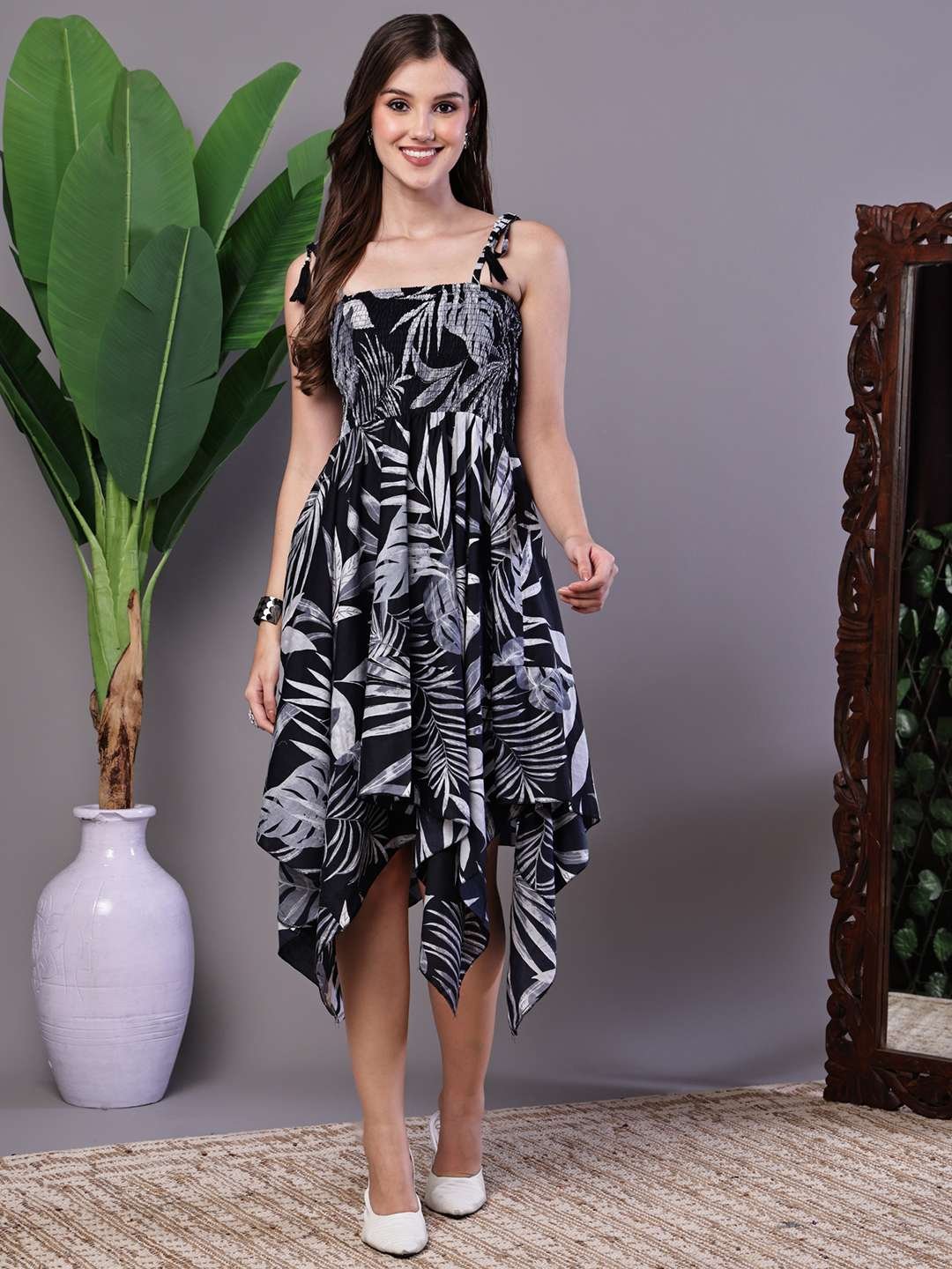 Women's Black & White Leaf Print Cotton Handkerchief Hem Dress Midi Dresses